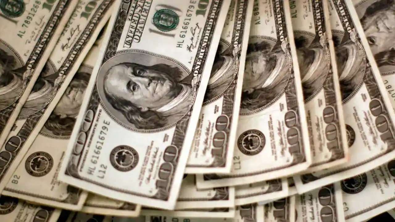 Dollar Dips, Rupee Inches Up Against US Currency – Detailed Analysis 1 Dollar Dips Rupee Inches Up