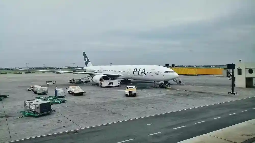 PIA Karachi to Riyadh flight