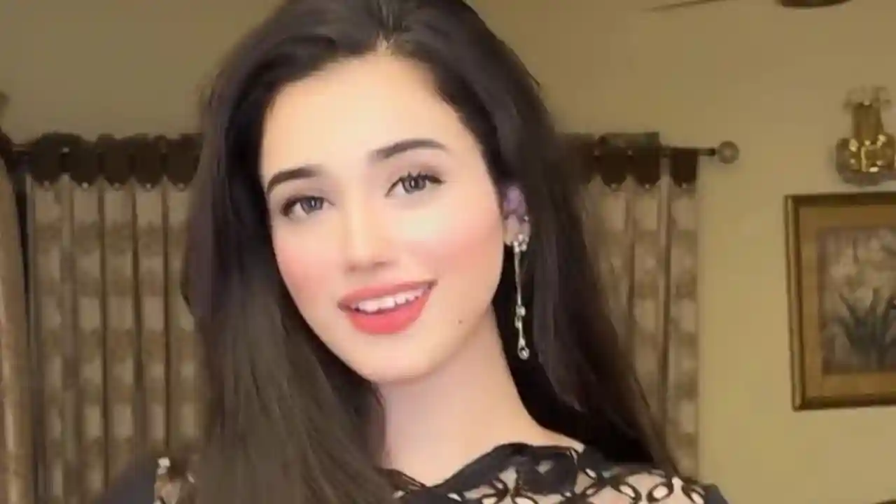 Is Alina Amir’s Viral Video Real or Fake? Check the Reality 1 Is Alina Amir’s Viral Video Real or Fake Check the Reality